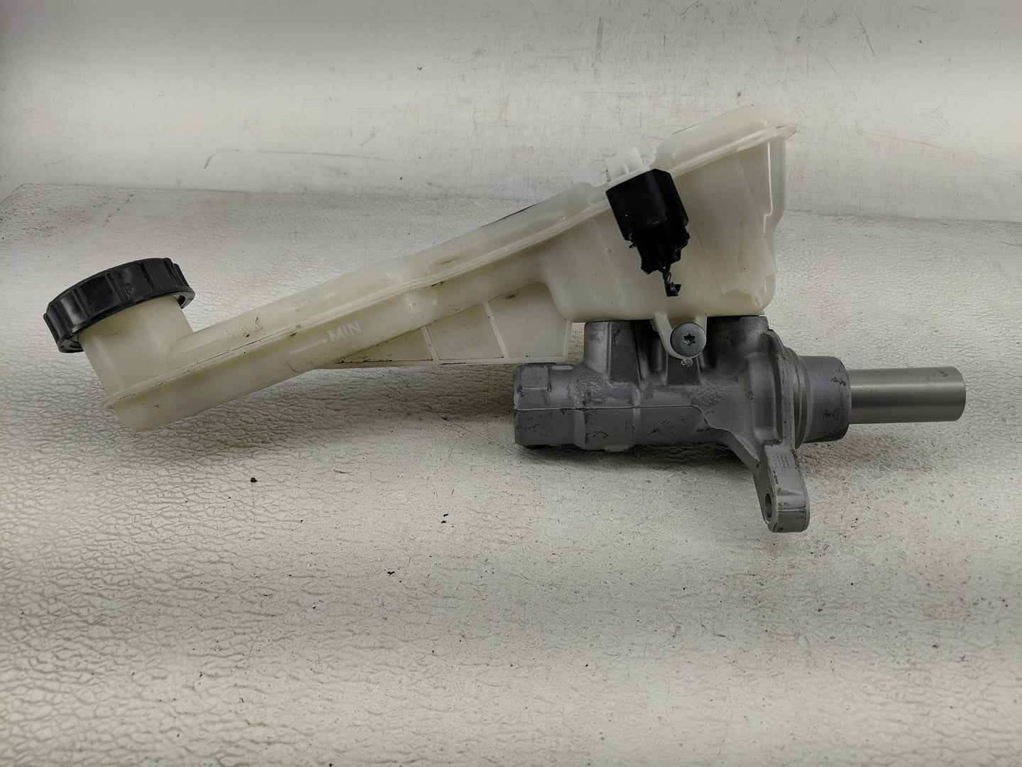 2008-2012 Ford Escape Power Brake Booster Oem - Oemusedautoparts1.com