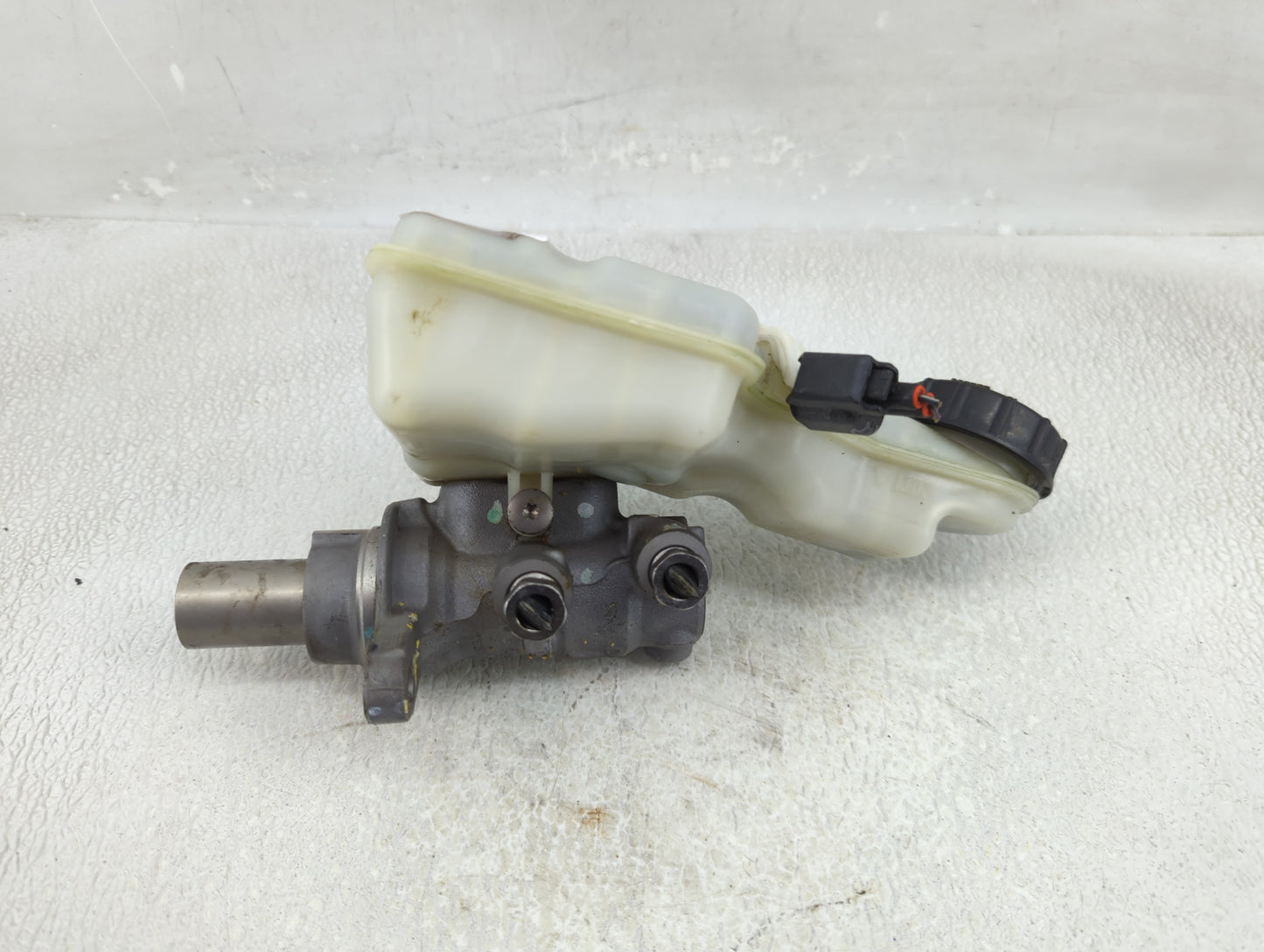2013-2019 Ford Escape Brake Master Cylinder - Oemusedautoparts1.com