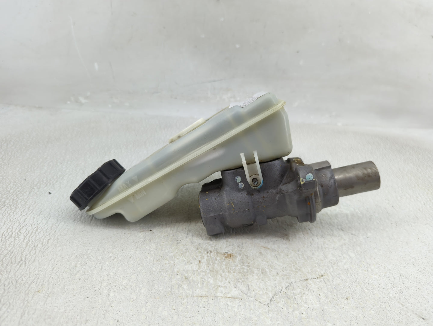 2013-2019 Ford Escape Brake Master Cylinder - Oemusedautoparts1.com