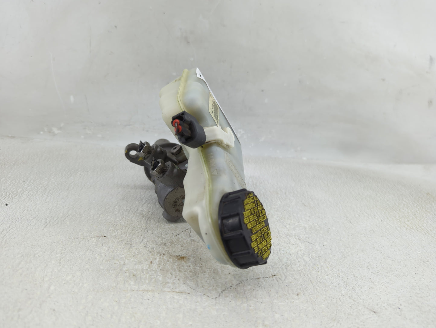 2013-2019 Ford Escape Brake Master Cylinder - Oemusedautoparts1.com