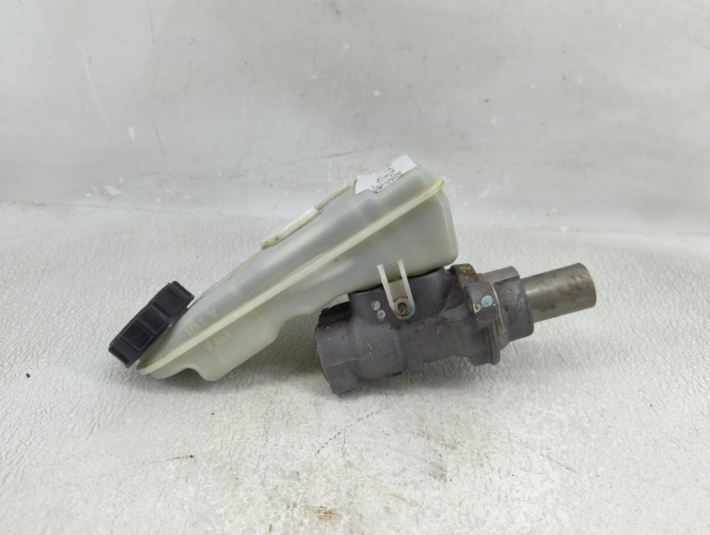 2013-2019 Ford Escape Brake Master Cylinder - Oemusedautoparts1.com