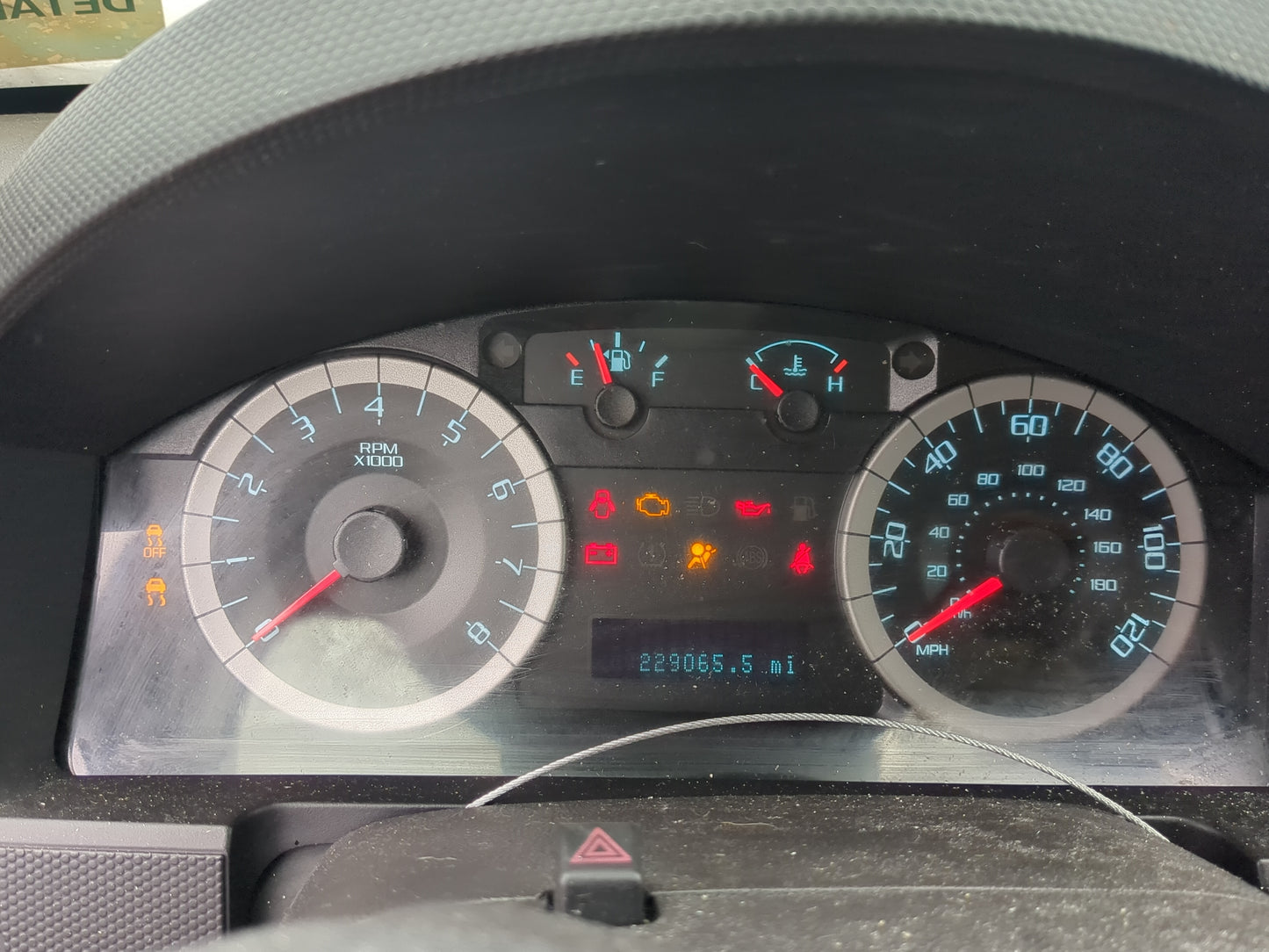 2011-2012 Ford Escape Instrument Cluster Speedometer Gauges Fits Fits 2011 2012 OEM Used Auto Parts - Oemusedautoparts1.com