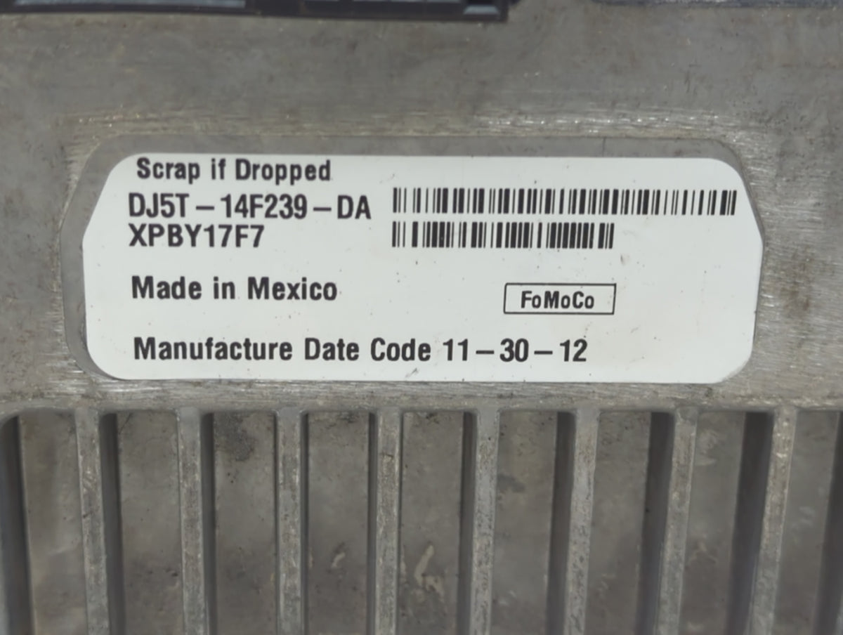 2010-2012 Ford Escape Radio AM FM Cd Player Receiver Replacement P/N:DJ5T-14F239-DA Fits 2010 2011 2012 OEM Used Auto Parts 