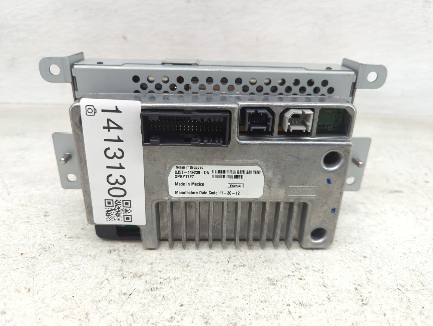 2012 Ford Escape Radio AM FM Cd Player Receiver Replacement P/N:DJ5T-14F239-DA Fits OEM Used Auto Parts - Oemusedautoparts1.
