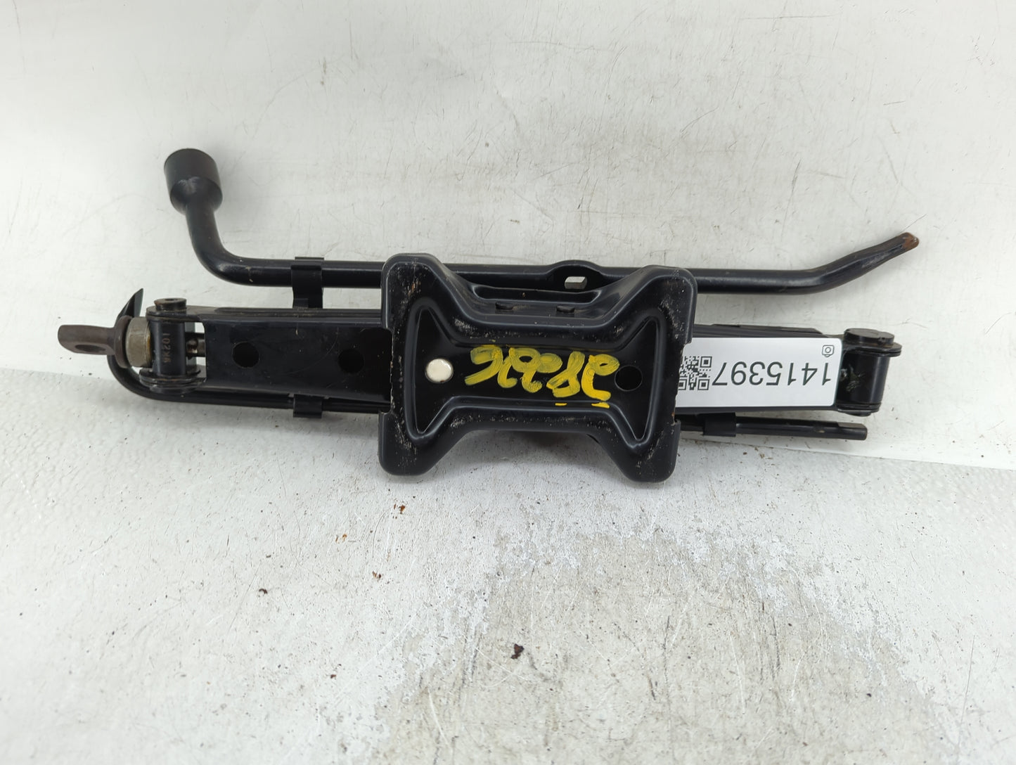 2012 Ford Escape Spare Scissor Car Jack - Oemusedautoparts1.com
