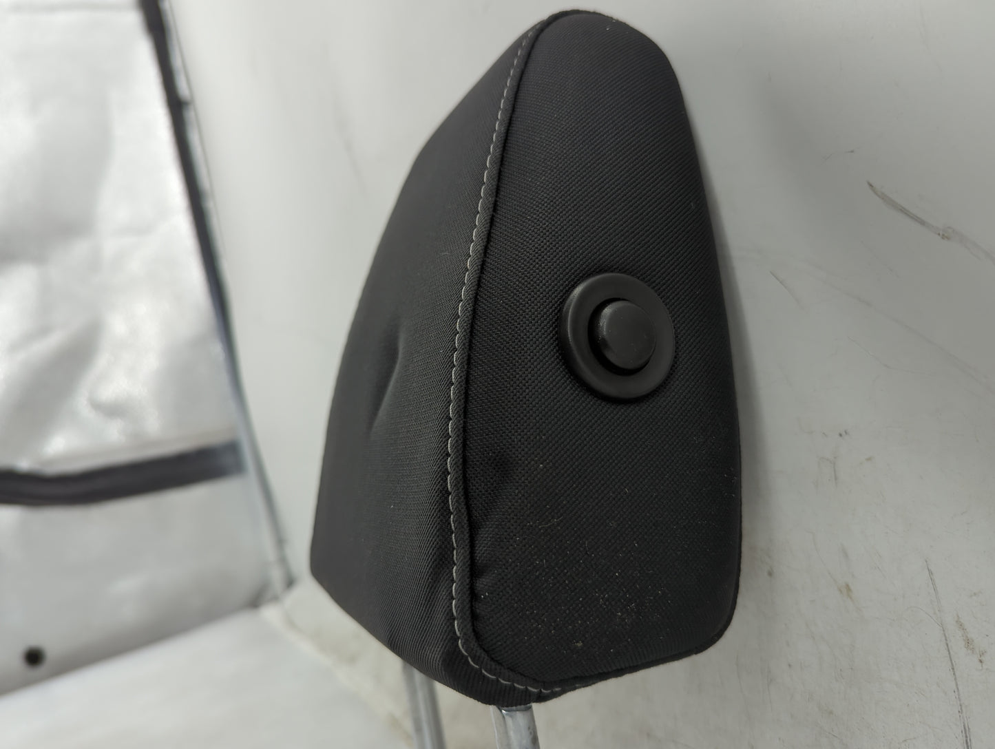 2009-2012 Ford Escape Headrest Head Rest Front Driver Passenger Seat Fits Fits 2009 2010 2011 2012 OEM Used Auto Parts - Oem