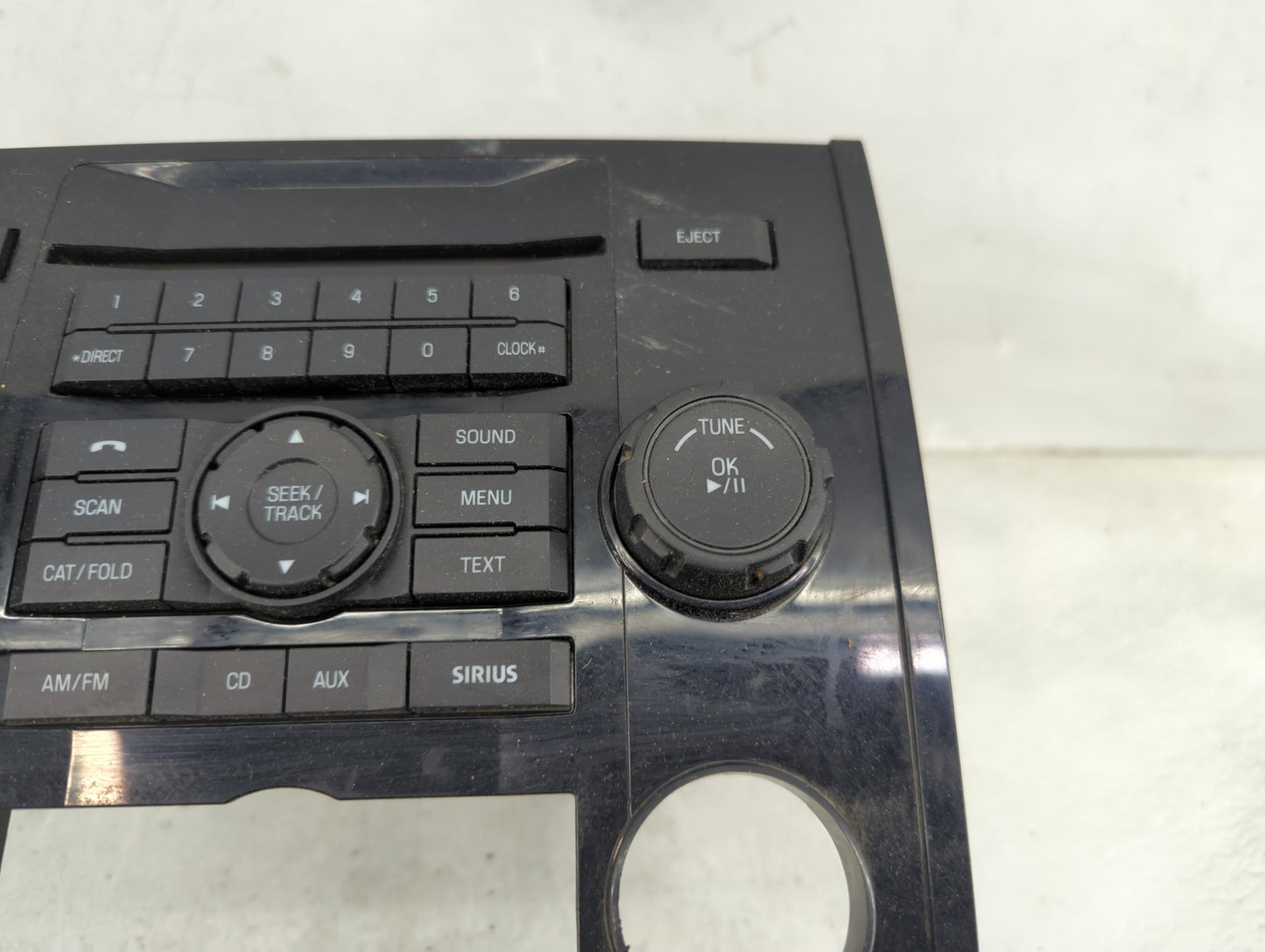 2011-2012 Ford Escape Radio AM FM Cd Player Receiver Replacement P/N:302-FD3UAW Fits Fits 2011 2012 OEM Used Auto Parts - Oe