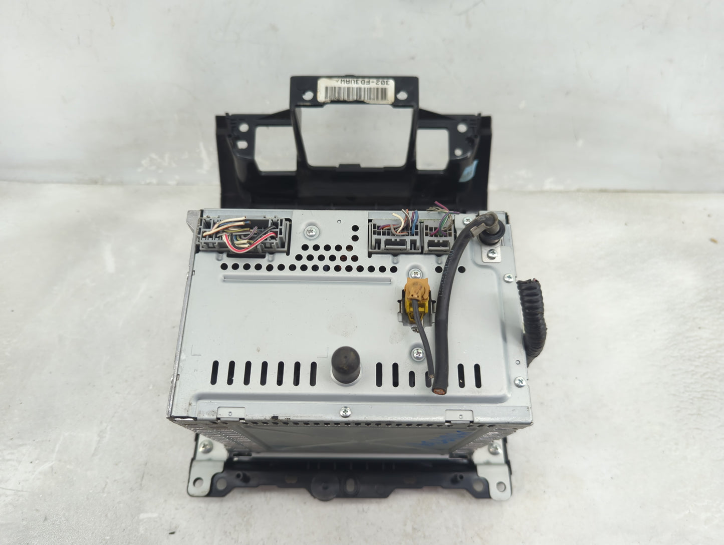2011-2012 Ford Escape Radio AM FM Cd Player Receiver Replacement P/N:302-FD3UAW Fits Fits 2011 2012 OEM Used Auto Parts - Oe