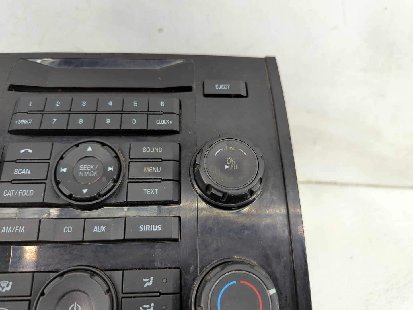 2011-2012 Ford Escape Radio AM FM Cd Player Receiver Replacement P/N:AL84-19980-BB Fits Fits 2011 2012 OEM Used Auto Parts -