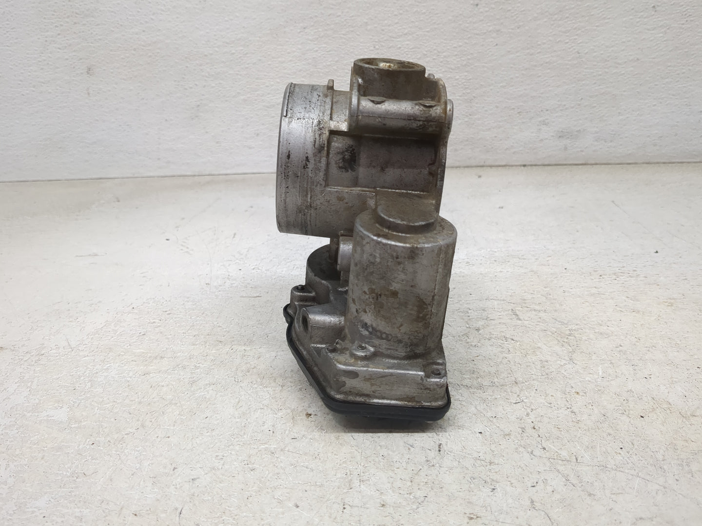 2013-2022 Ford Escape Throttle Body P/N:DS7E-AC 1203130006672 Fits Fits 2013 2014 2015 2016 2017 2018 2019 2020 2021 2022 OE
