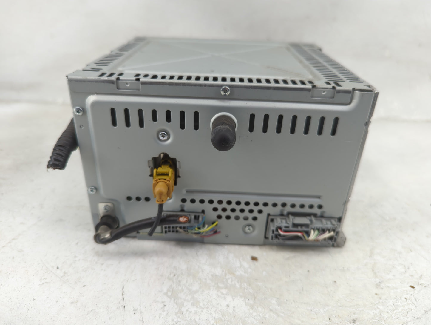 2011-2012 Ford Escape Radio AM FM Cd Player Receiver Replacement P/N:BL8T-19C157-AC Fits Fits 2011 2012 OEM Used Auto Parts 
