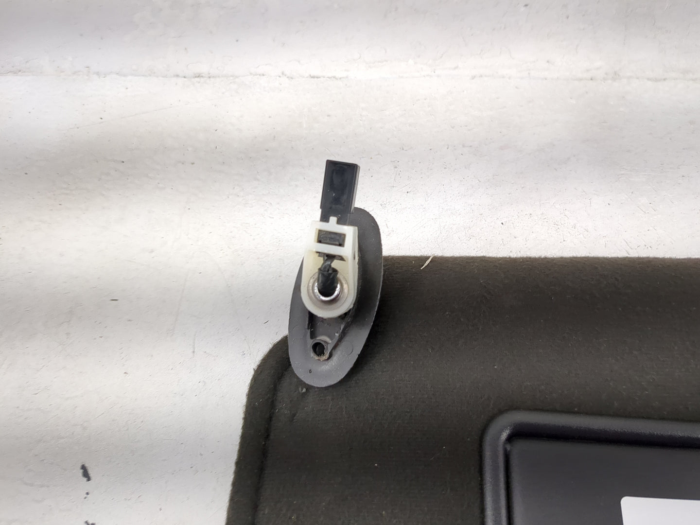 2010-2012 Ford Escape Sun Visor Shade Replacement Passenger Right Mirror Fits Fits 2010 2011 2012 OEM Used Auto Parts - Oemu