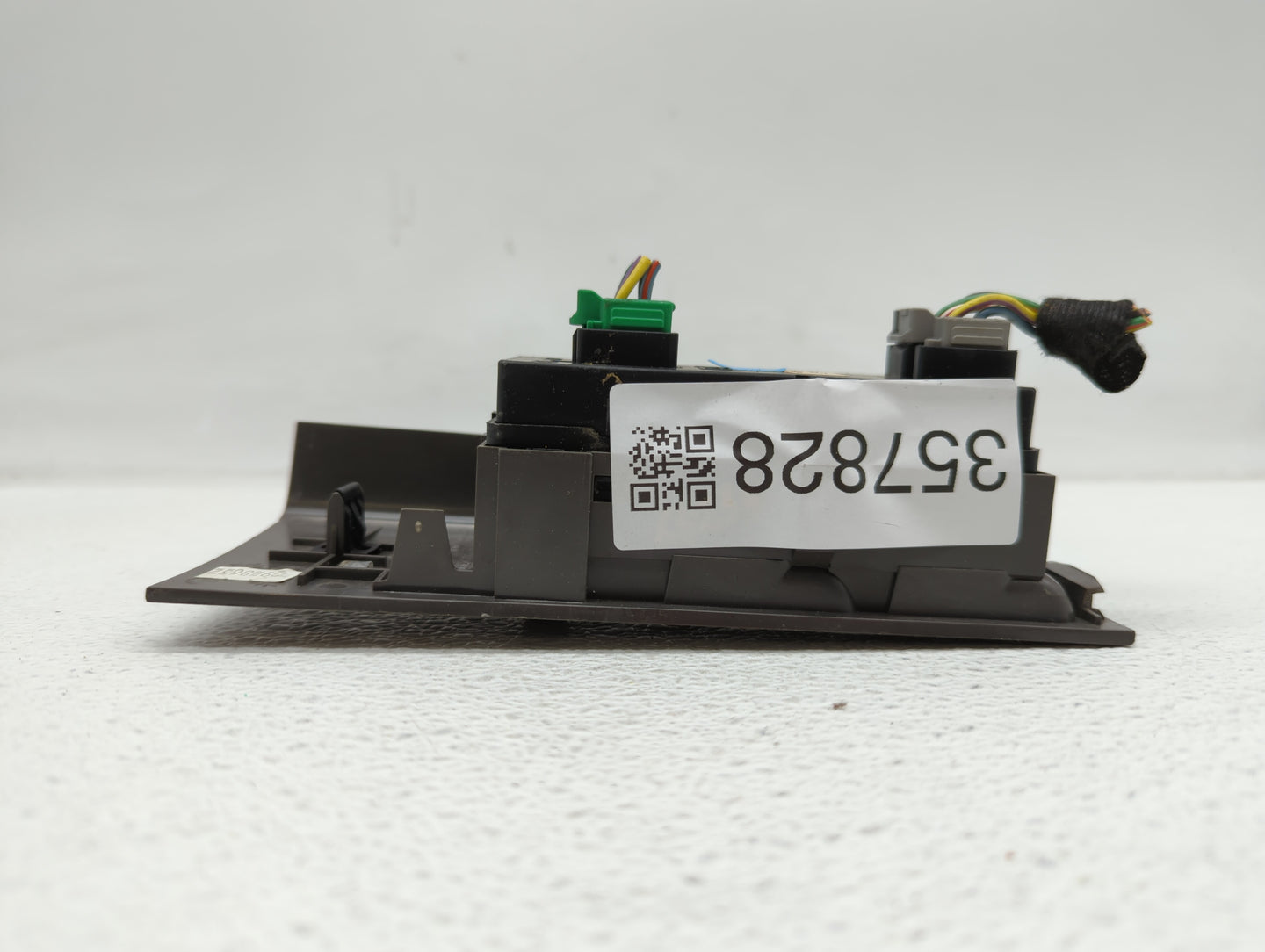 2008-2012 Ford Escape Master Power Window Switch Replacement Driver Side Left P/N:8L8T-14540-ABW 8L8T-14540-ACW Fits OEM Use