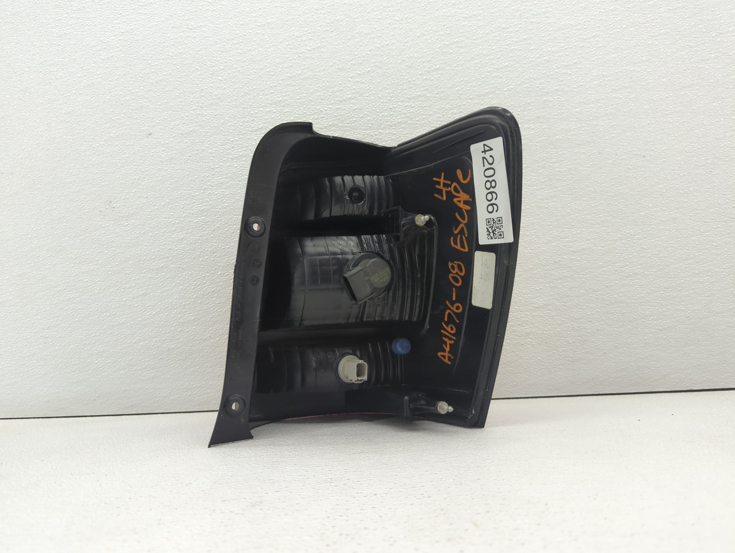 2008-2012 Ford Escape Tail Light Assembly Driver Left OEM P/N:8L84-13B505-A 9L84-13B505-A Fits Fits 2008 2009 2010 2011 2012