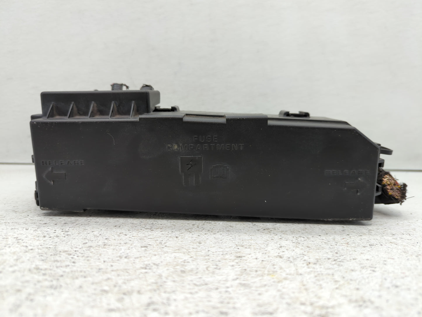2011-2012 Ford Escape Fusebox Fuse Box Panel Relay Module Fits Fits 2011 2012 OEM Used Auto Parts - Oemusedautoparts1.com