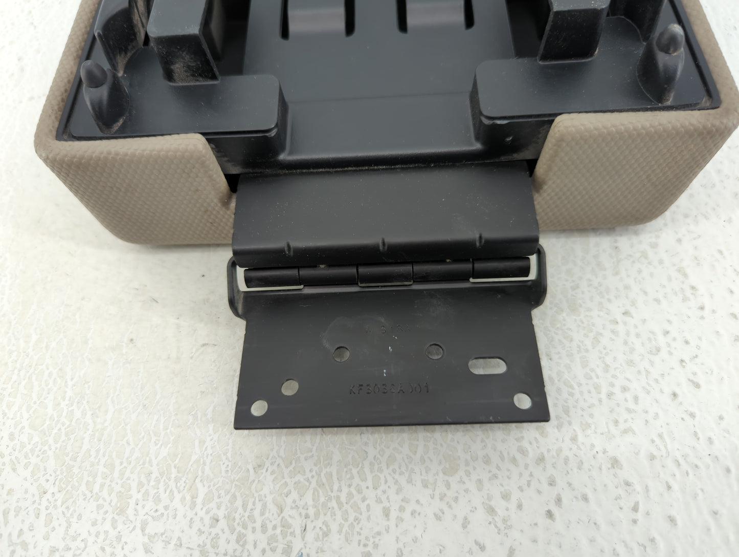 2012 Ford Escape Center Console Armrest Cover Lid Light Beige - Oemusedautoparts1.com
