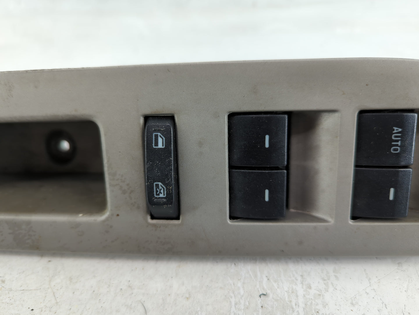 2008-2012 Ford Escape Master Power Window Switch Replacement Driver Side Left P/N:8L8T14540-ACW Fits OEM Used Auto Parts - O