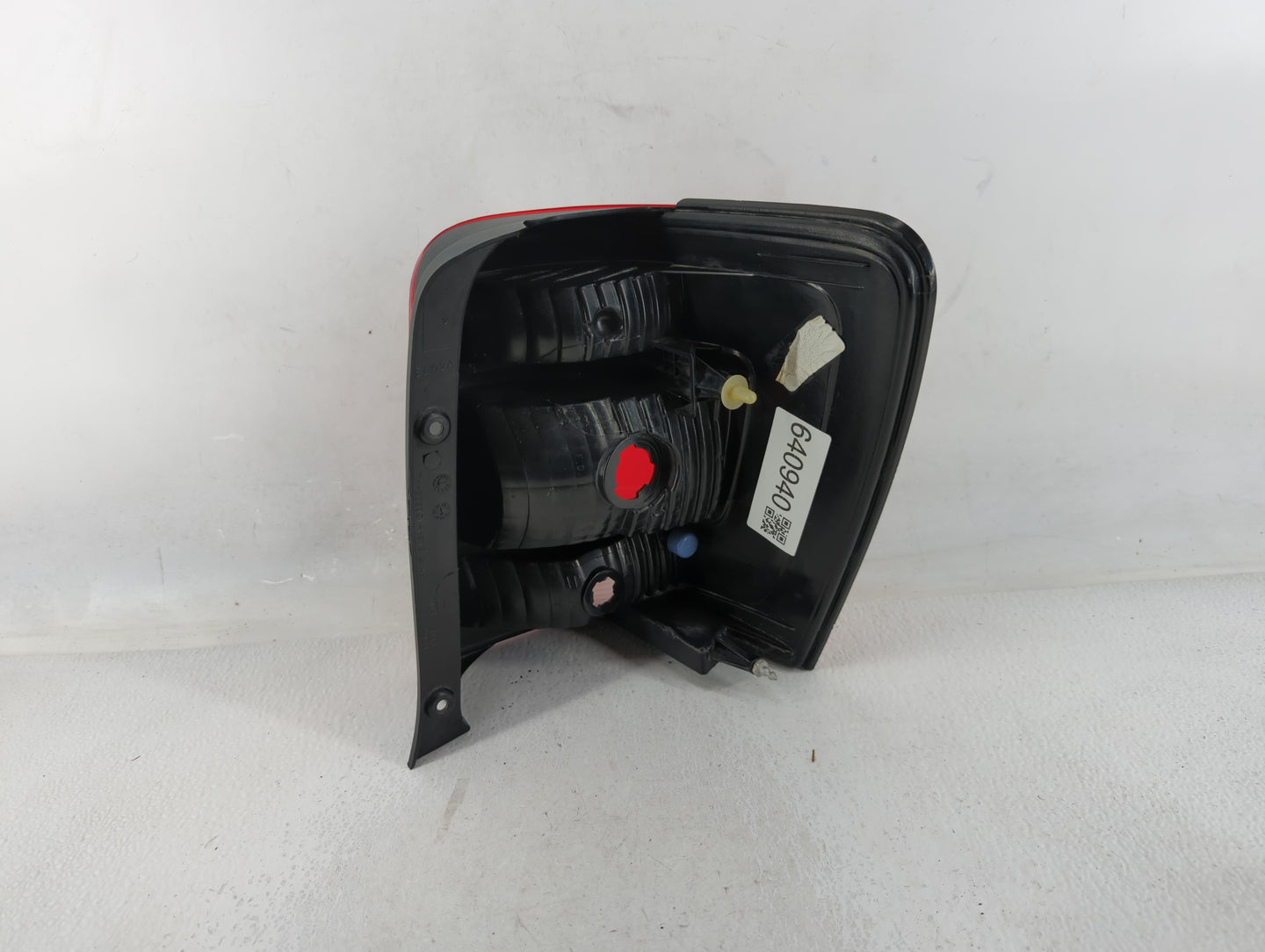 2008-2012 Ford Escape Tail Light Assembly Driver Left OEM P/N:8L84-13B505-A Fits Fits 2008 2009 2010 2011 2012 OEM Used Auto