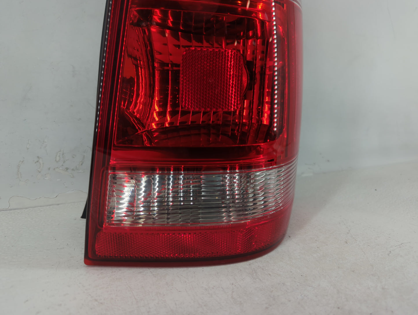 2012 Ford Escape Tail Light Assembly Passenger Right OEM P/N:9L84-13B504-A Fits OEM Used Auto Parts - Oemusedautoparts1.com