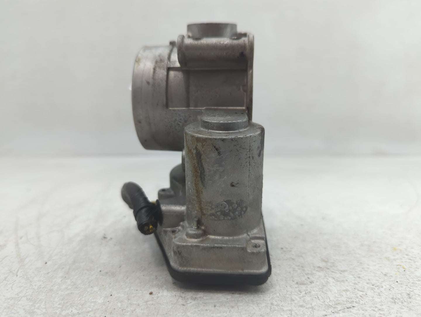 2009-2012 Ford Escape Throttle Body P/N:DS7E-9F991-AJ Fits Fits 2009 2010 2011 2012 OEM Used Auto Parts - Oemusedautoparts1.