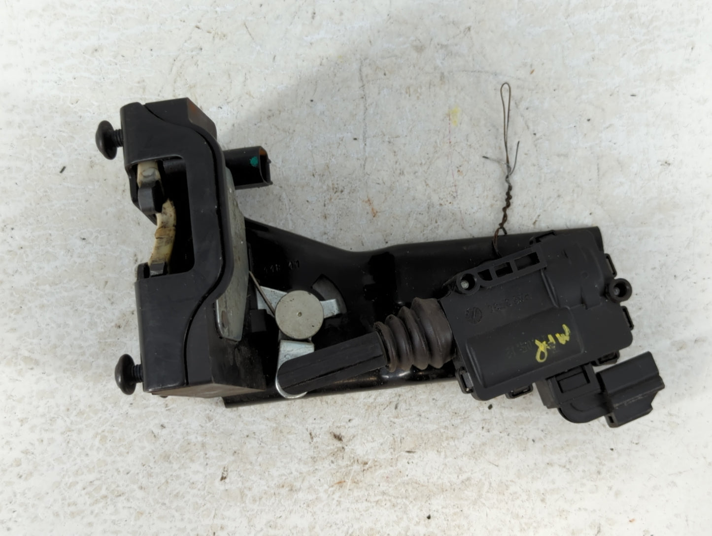 2012 Ford Escape LID LATCH - Oemusedautoparts1.com