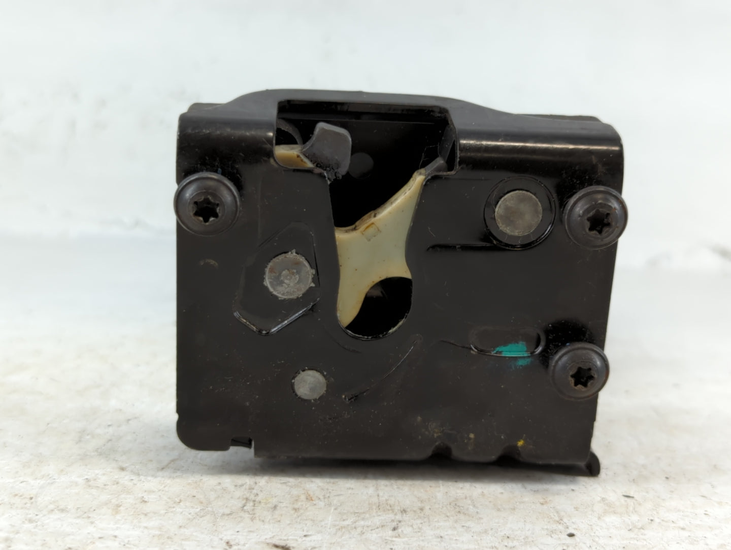 2012 Ford Escape LID LATCH - Oemusedautoparts1.com