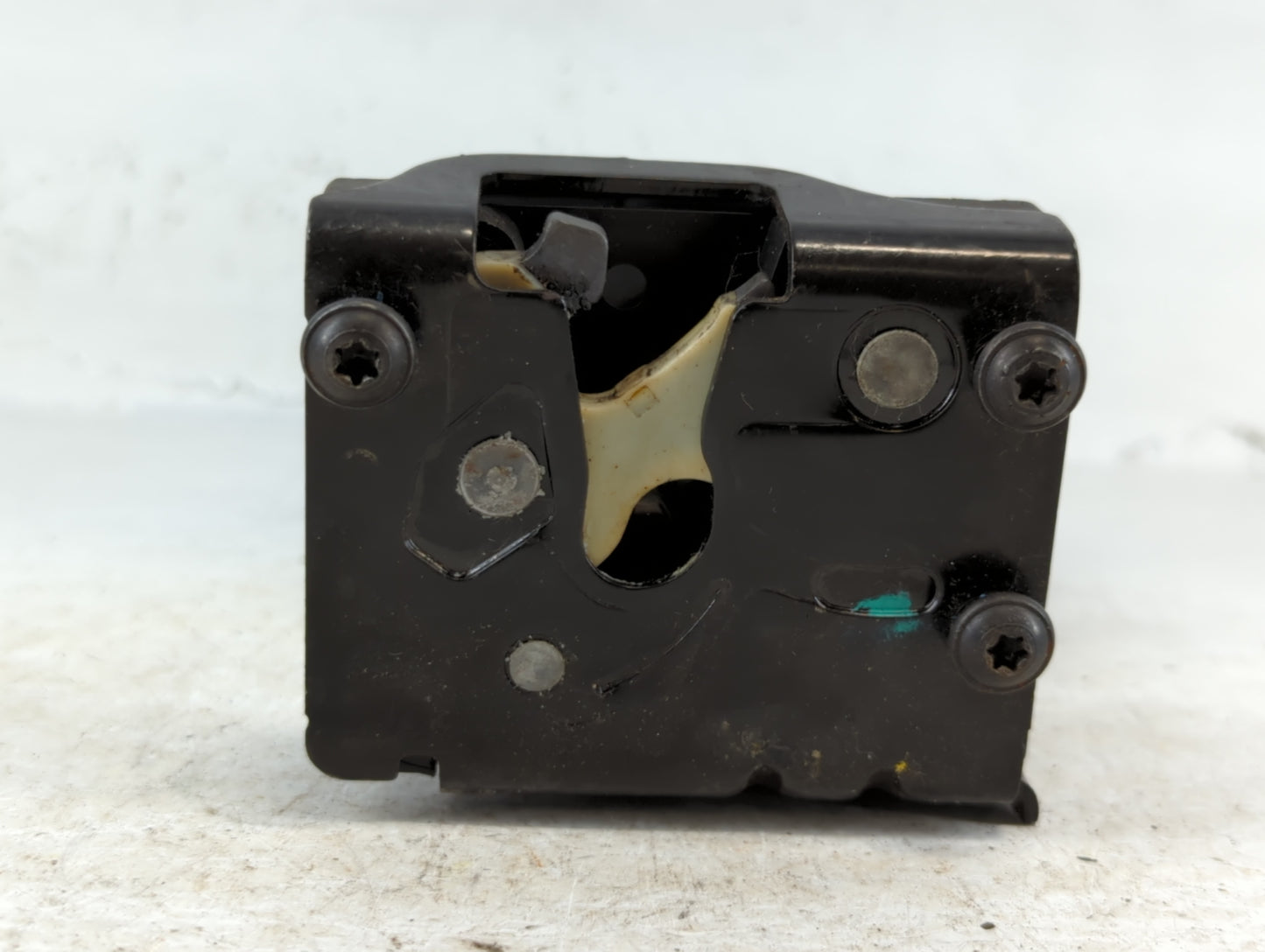 2012 Ford Escape LID LATCH - Oemusedautoparts1.com