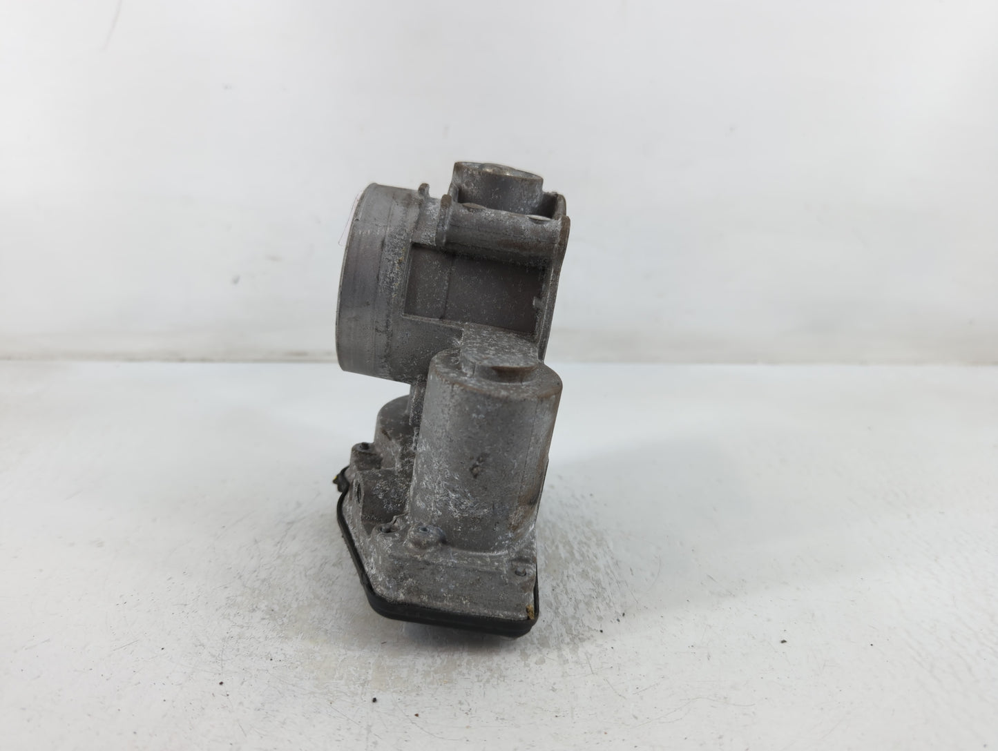 2009-2012 Ford Escape Throttle Body P/N:PBT-GF20+GS20 M1123B-0250 Fits Fits 2009 2010 2011 2012 OEM Used Auto Parts - Oemuse