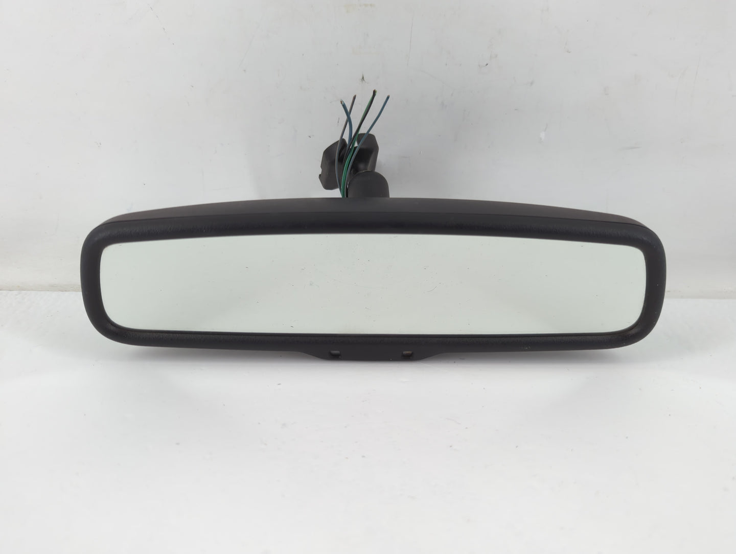 2010-2012 Ford Escape Sun Visor Shade Replacement Driver Left Mirror Fits Fits 2010 2011 2012 OEM Used Auto Parts - Oemuseda