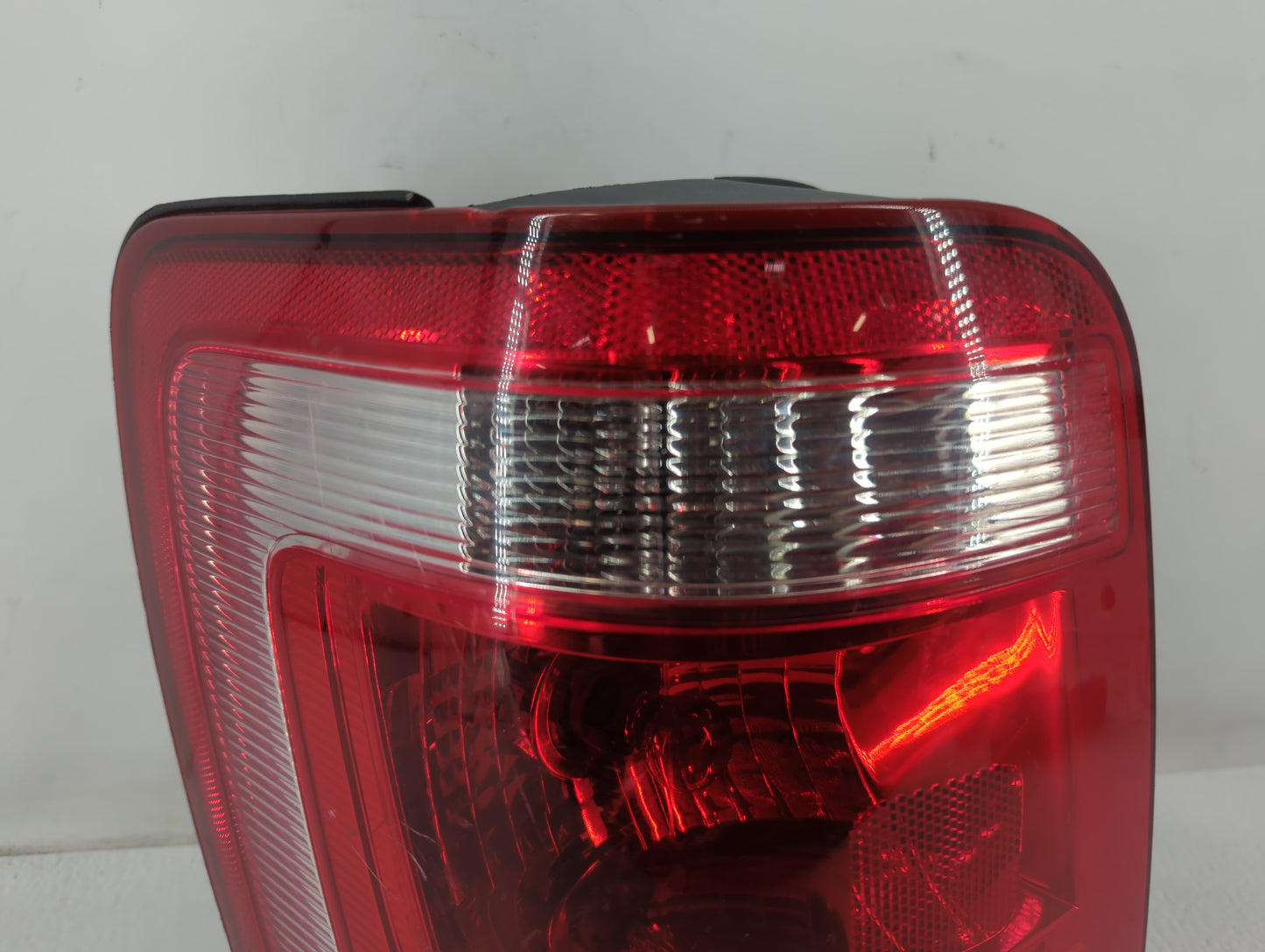 2008-2012 Ford Escape Tail Light Assembly Driver Left OEM P/N:8L84-13B505-A ASY Fits Fits 2008 2009 2010 2011 2012 OEM Used 