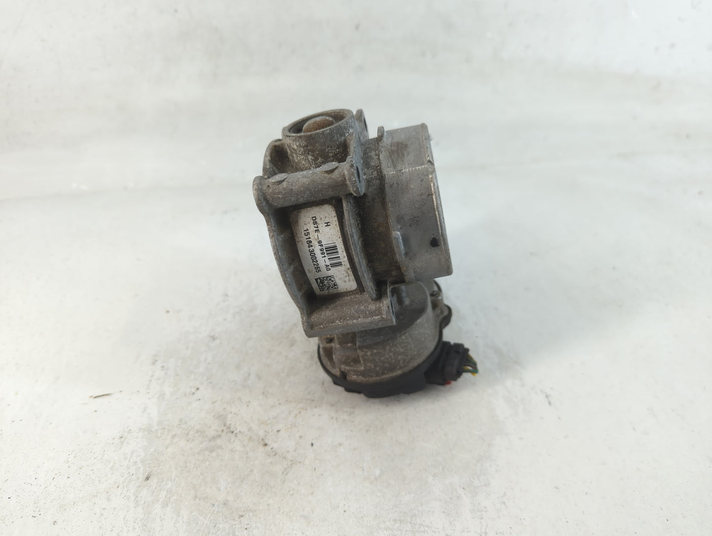 2009-2012 Ford Escape Throttle Body P/N:DS7E-9F991-AG Fits Fits 2009 2010 2011 2012 OEM Used Auto Parts - Oemusedautoparts1.