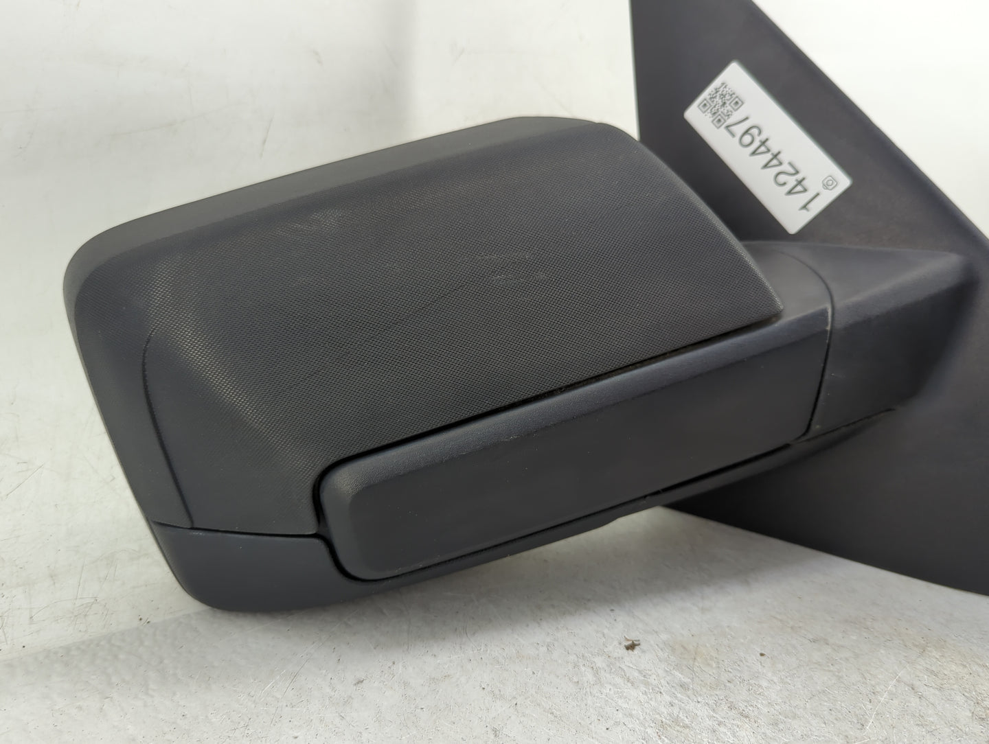 2012-2017 Ford Expedition Passenger Side View Mirror - Right Door Mirror OEM Used - Oemusedautoparts1.com