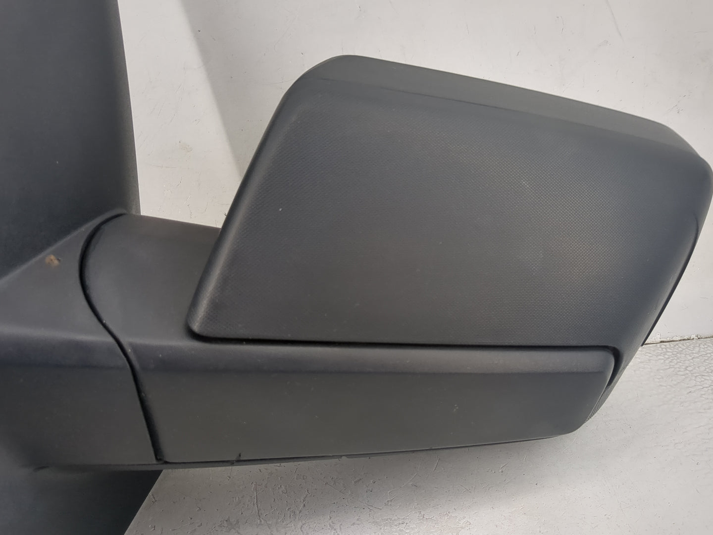 2017 Ford Expedition Driver Side View Mirror - Left Door Mirror OEM Used - Oemusedautoparts1.com