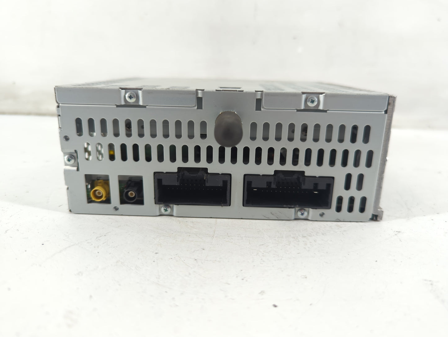 2012 Ford Explorer Radio AM FM Cd Player Receiver Replacement P/N:CB5T-19C107-BC CB5T-19C107-CC Fits OEM Used Auto Parts - O