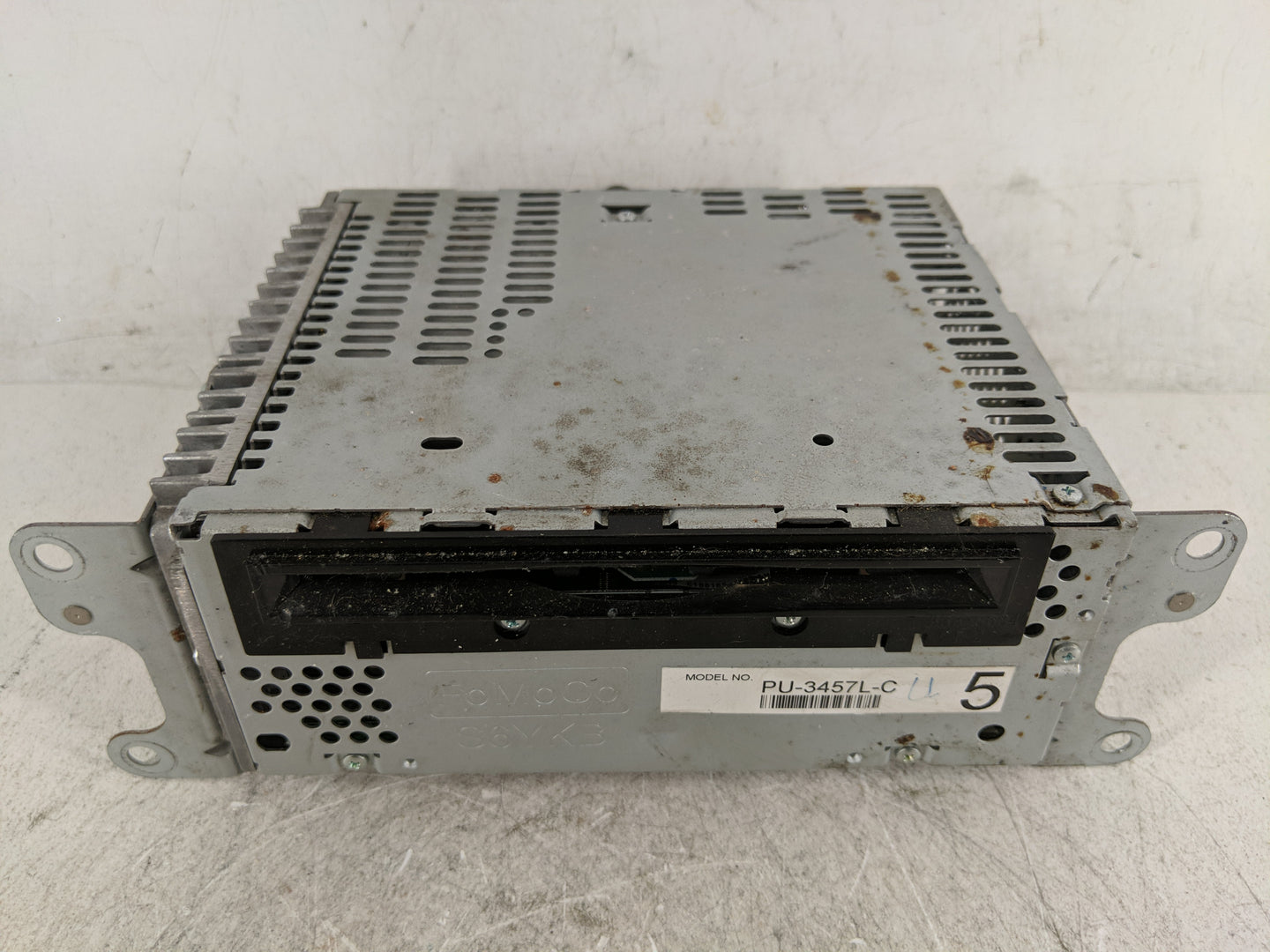 2012 Ford Explorer Radio AM FM Cd Player Receiver Replacement P/N:CB5T-19C107-BC Fits OEM Used Auto Parts - Oemusedautoparts