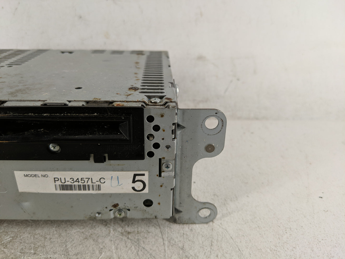 2012 Ford Explorer Radio AM FM Cd Player Receiver Replacement P/N:CB5T-19C107-BC Fits OEM Used Auto Parts - Oemusedautoparts