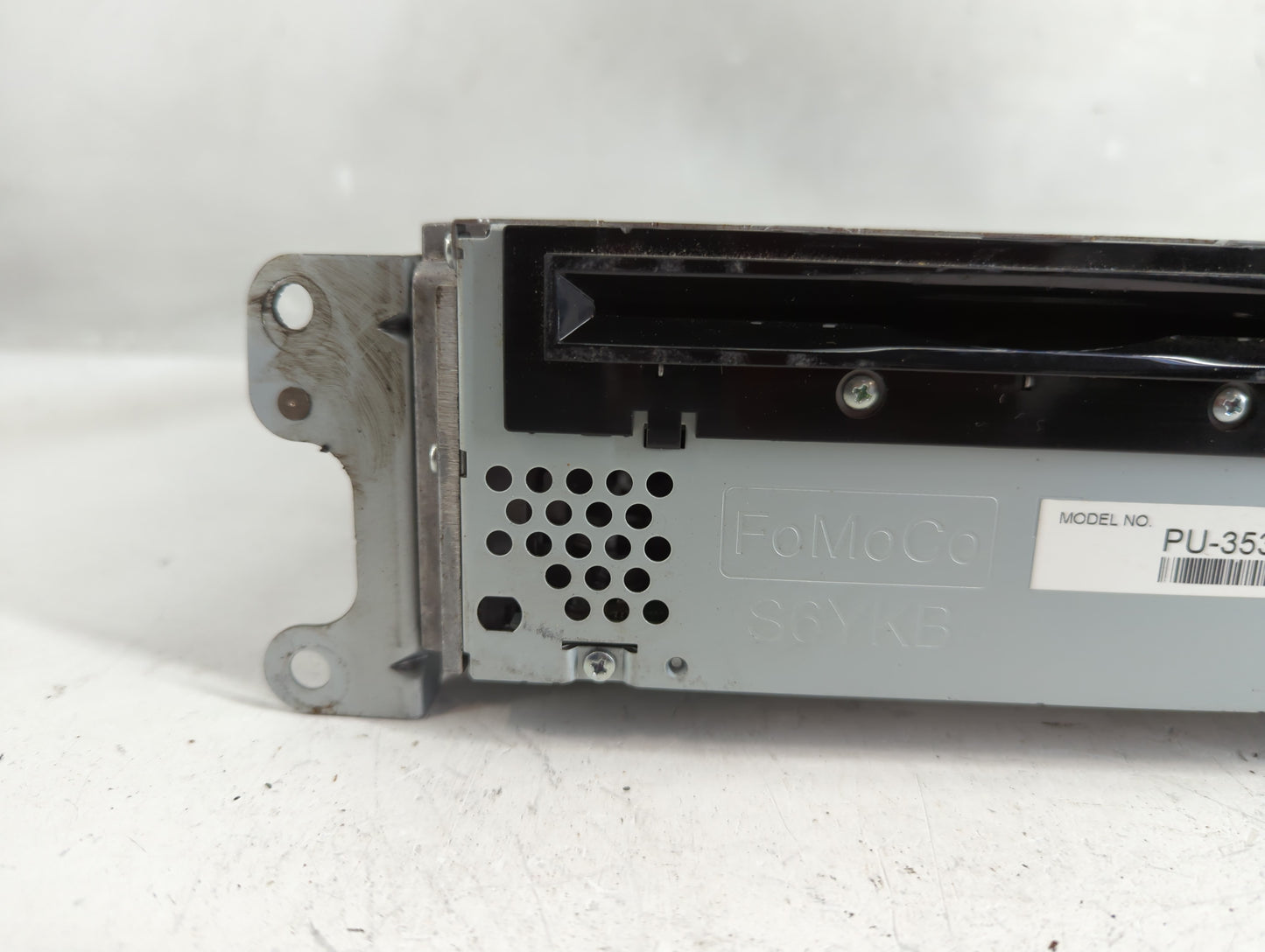 2012 Ford Explorer Radio AM FM Cd Player Receiver Replacement P/N:DB5T-19C107-CC Fits OEM Used Auto Parts - Oemusedautoparts