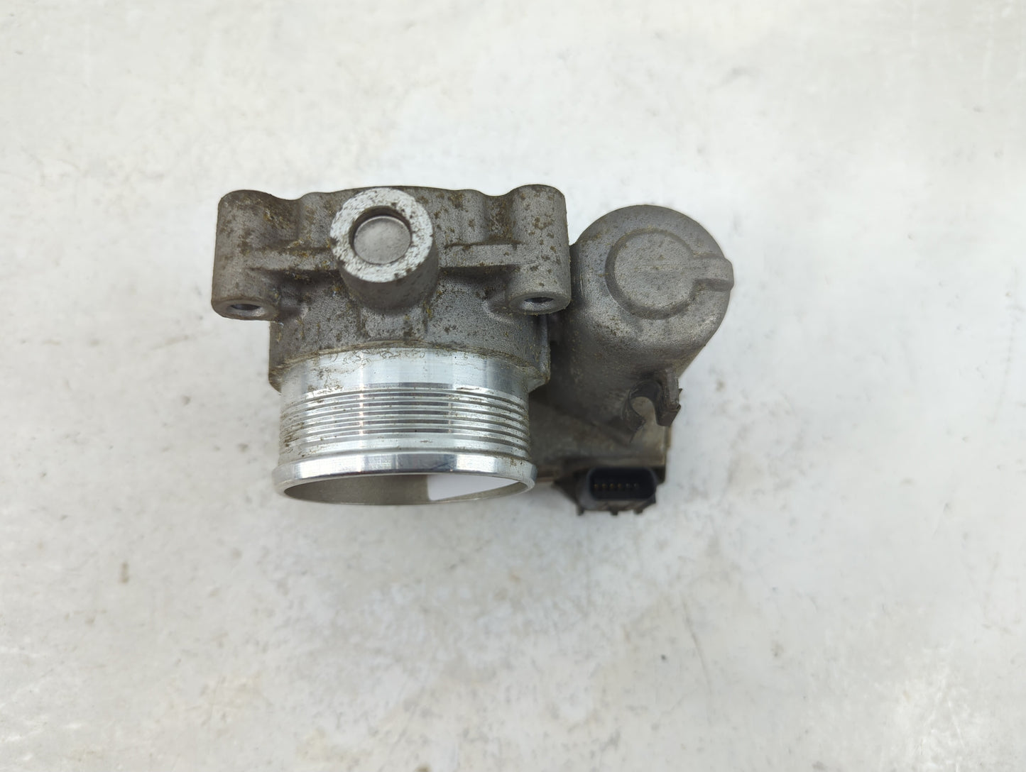2011-2019 Ford Explorer Throttle Body P/N:CM5E9F991AD Fits Fits 2011 2012 2013 2014 2015 2016 2017 2018 2019 OEM Used Auto P
