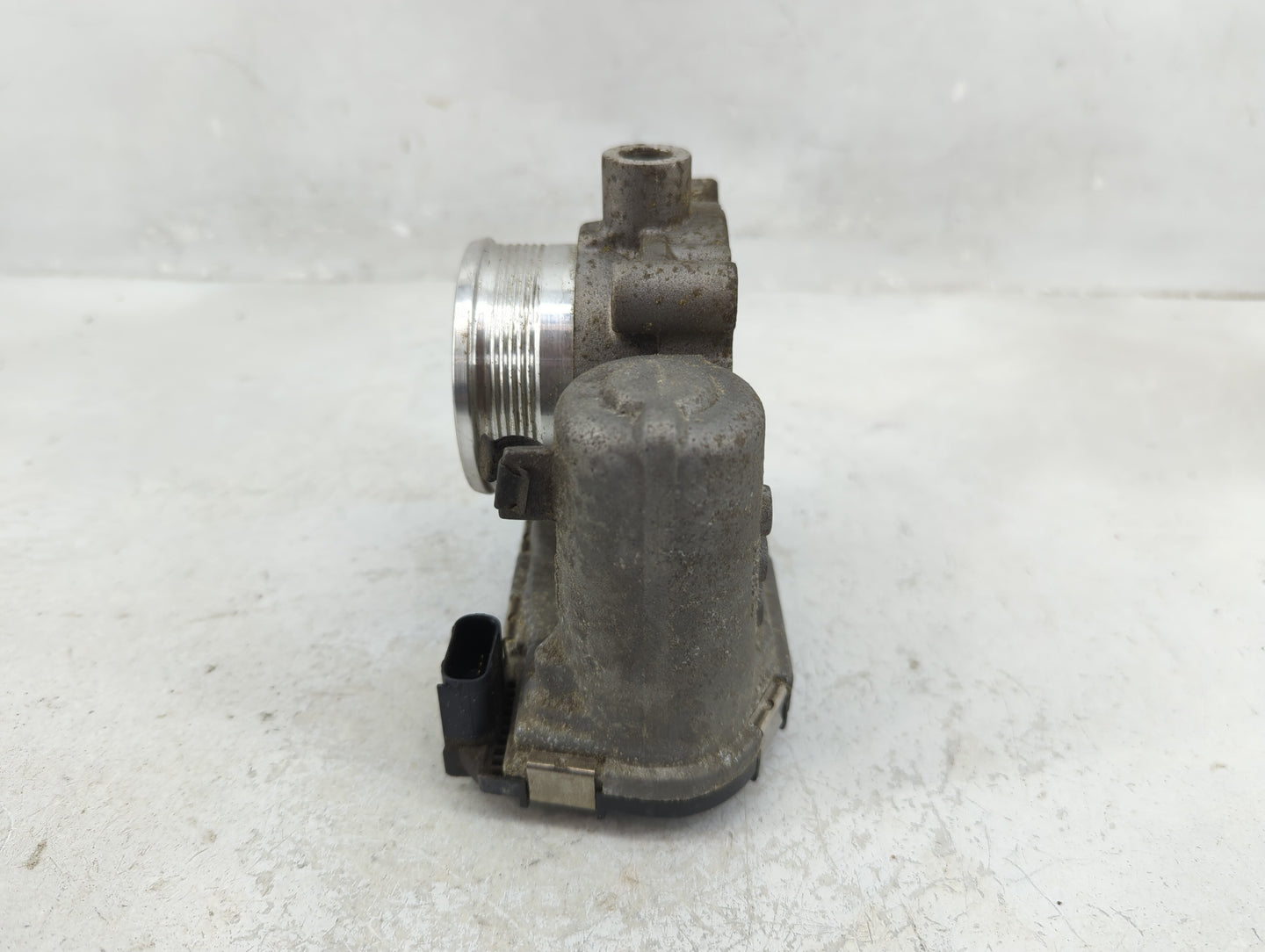 2011-2019 Ford Explorer Throttle Body P/N:CM5E9F991AD Fits Fits 2011 2012 2013 2014 2015 2016 2017 2018 2019 OEM Used Auto P
