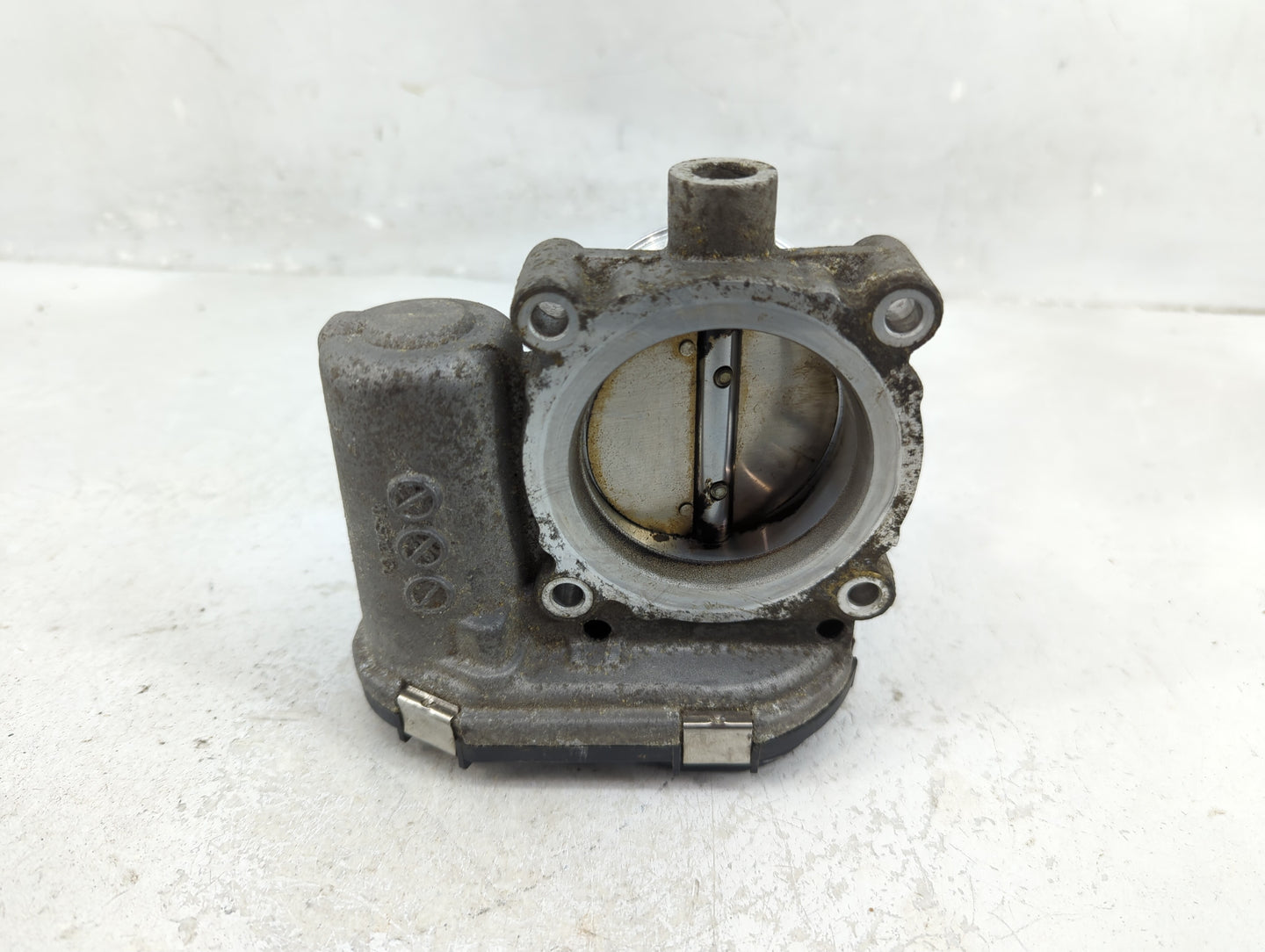 2011-2019 Ford Explorer Throttle Body P/N:CM5E9F991AD Fits Fits 2011 2012 2013 2014 2015 2016 2017 2018 2019 OEM Used Auto P