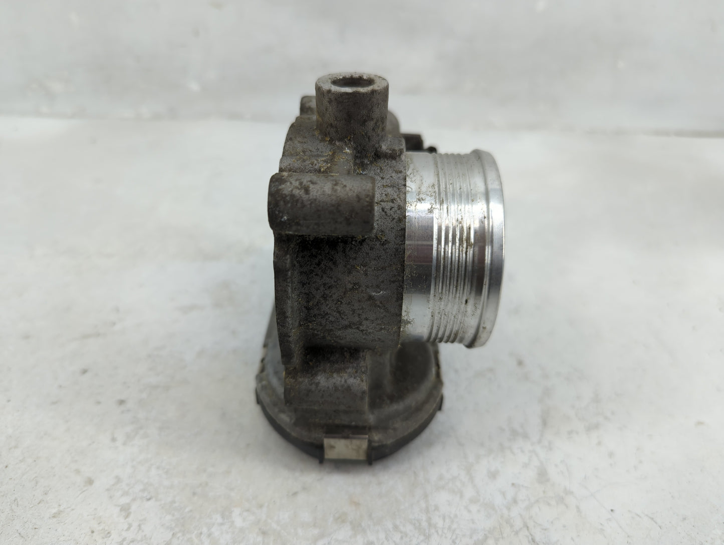 2011-2019 Ford Explorer Throttle Body P/N:CM5E9F991AD Fits Fits 2011 2012 2013 2014 2015 2016 2017 2018 2019 OEM Used Auto P