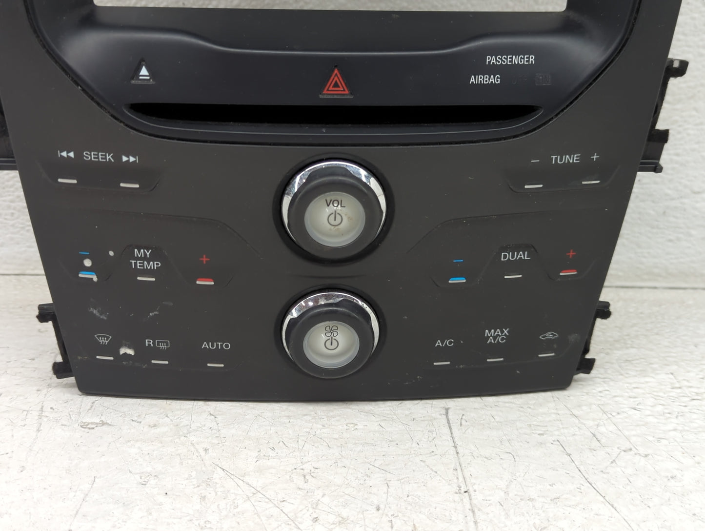 2012-2012 Ford Explorer Radio Control Panel - Oemusedautoparts1.com