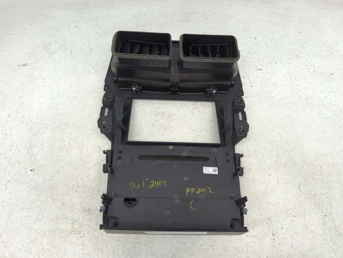 2012-2012 Ford Explorer Radio Control Panel - Oemusedautoparts1.com