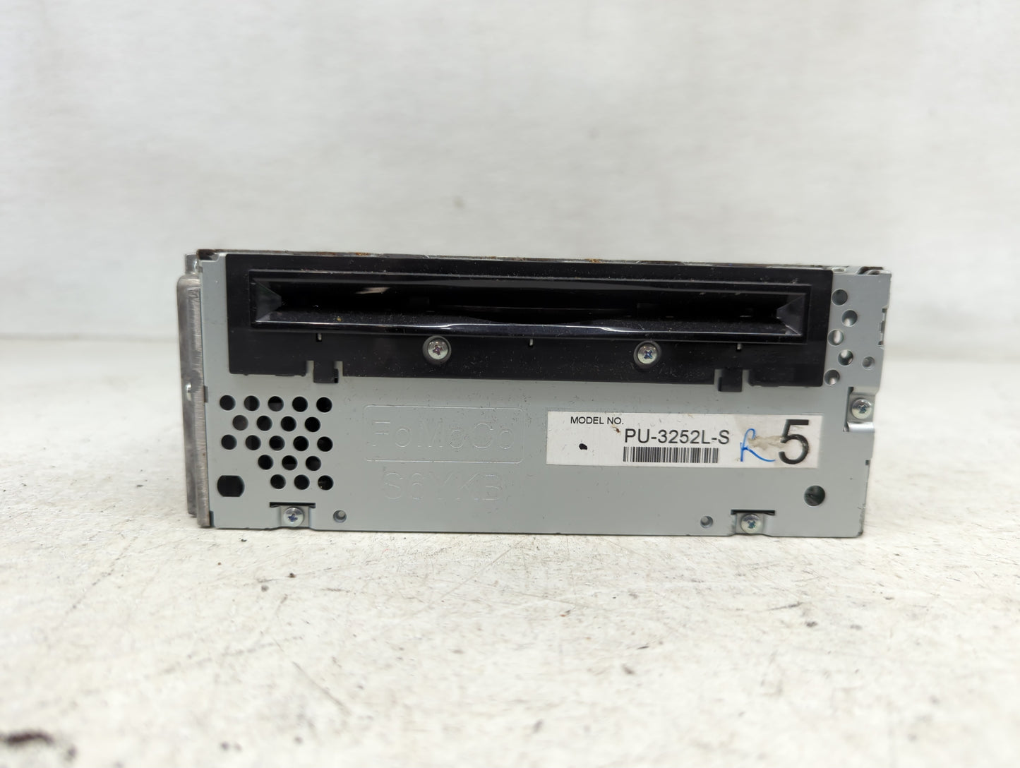 2012 Ford Explorer Radio AM FM Cd Player Receiver Replacement P/N:CB5T-19C107-BB Fits OEM Used Auto Parts - Oemusedautoparts