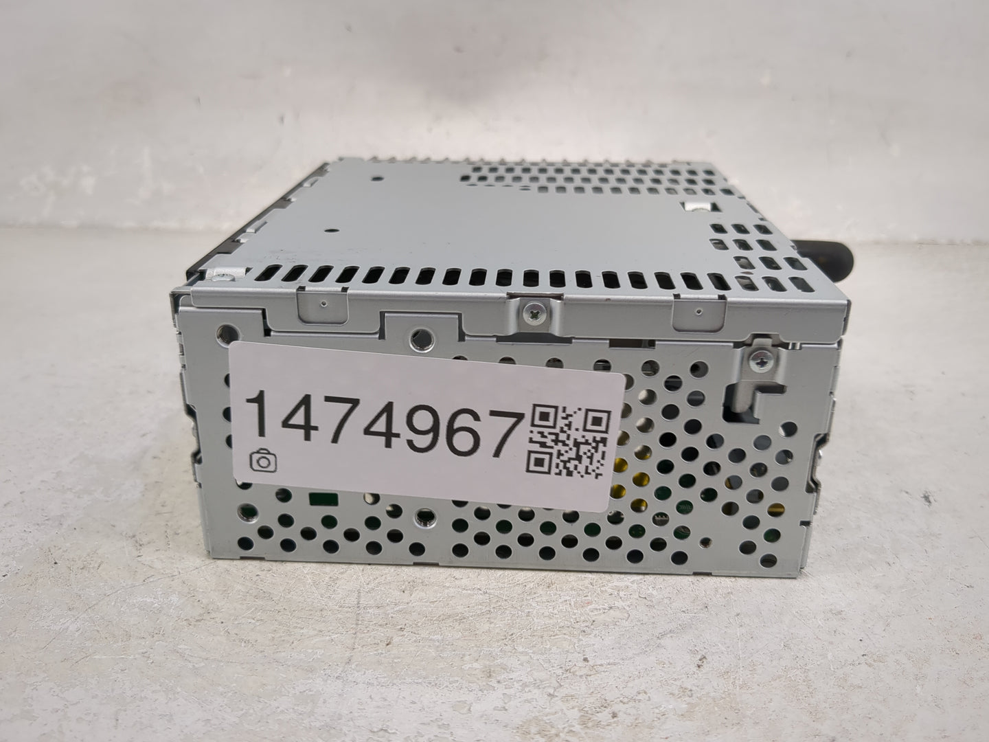 2012 Ford Explorer Radio AM FM Cd Player Receiver Replacement P/N:PU-3458L-C CB5T-19C107-CA Fits OEM Used Auto Parts - Oemus
