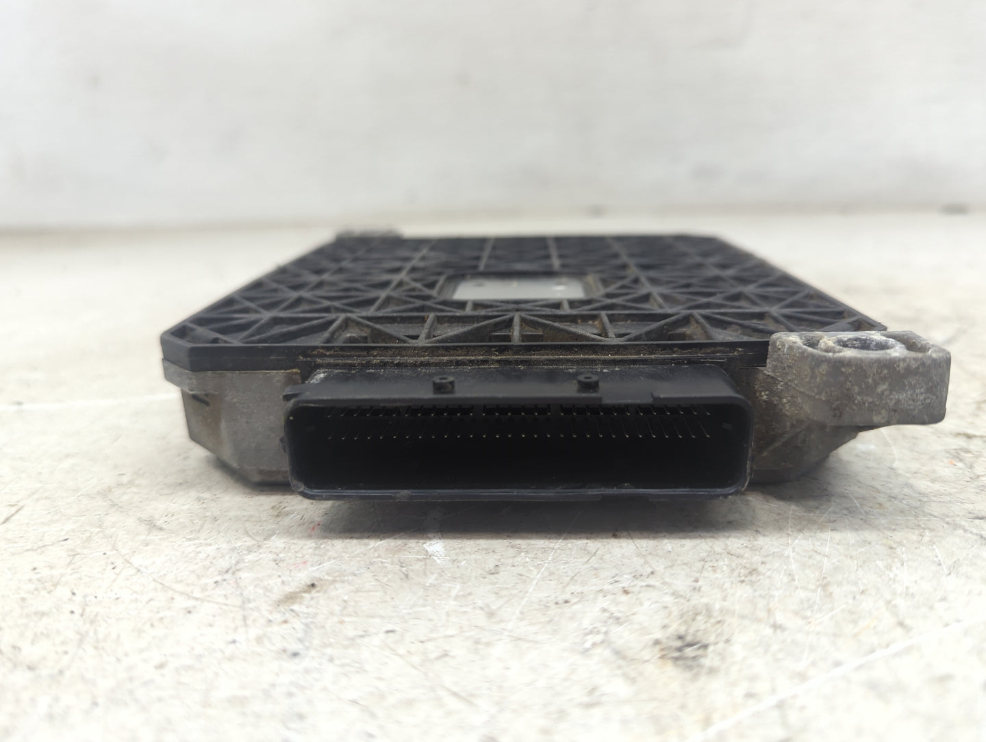 2012-2015 Ford Explorer PCM Engine Control Computer ECU ECM PCU OEM P/N:DB5A-12B565-EC Fits Fits 2012 2013 2014 2015 OEM Use