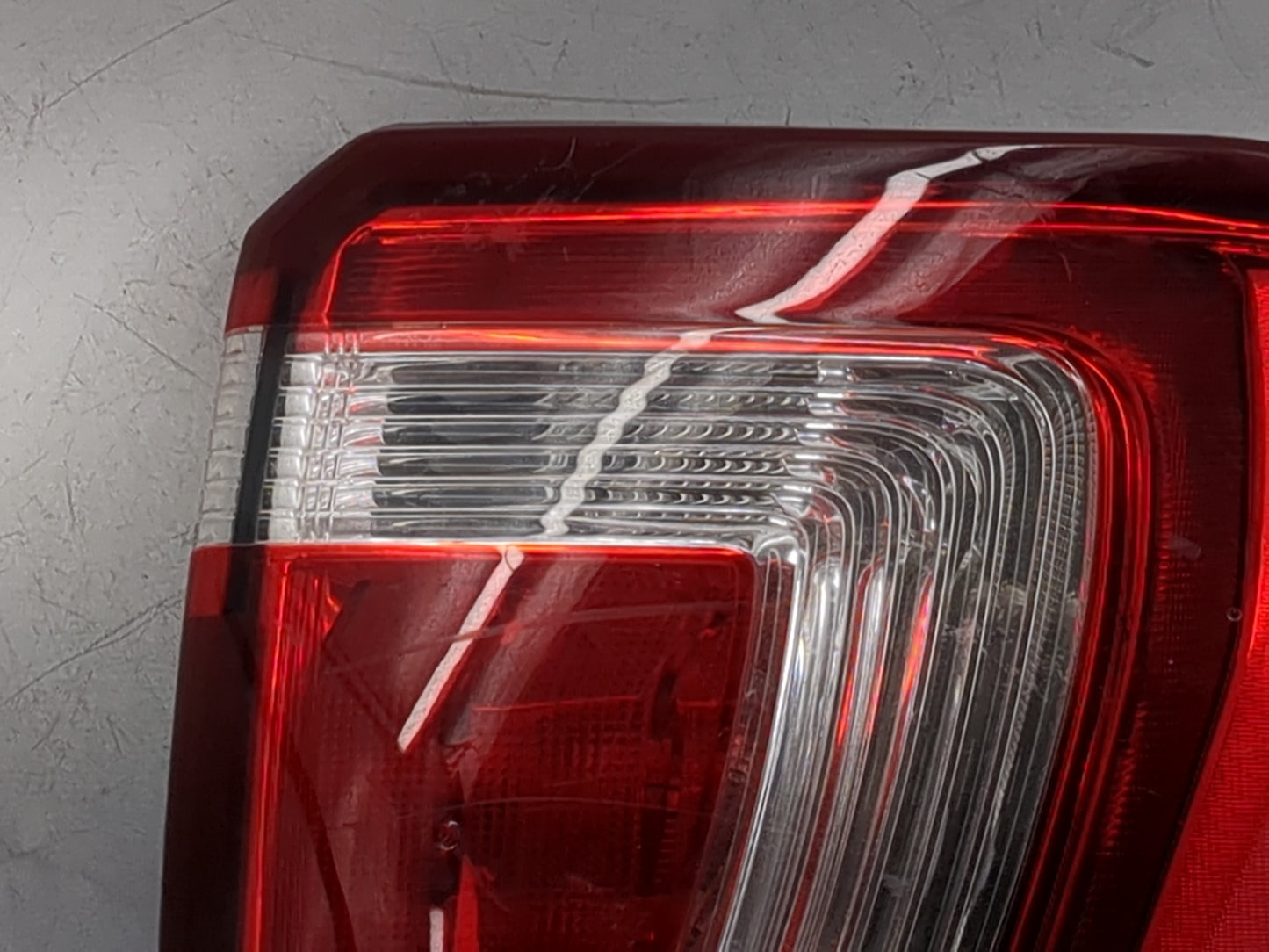 2011-2015 Ford Explorer Tail Light Assembly Passenger Right OEM P/N:JL2A-25729-AA Fits Fits 2011 2012 2013 2014 2015 OEM Use