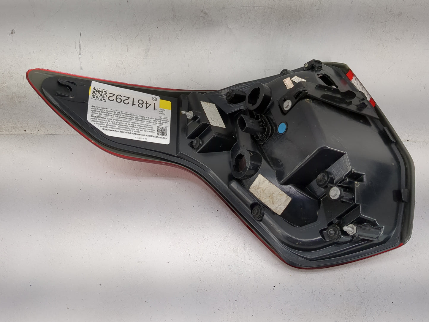 2011-2015 Ford Explorer Tail Light Assembly Passenger Right OEM P/N:JL2A-25729-AA Fits Fits 2011 2012 2013 2014 2015 OEM Use
