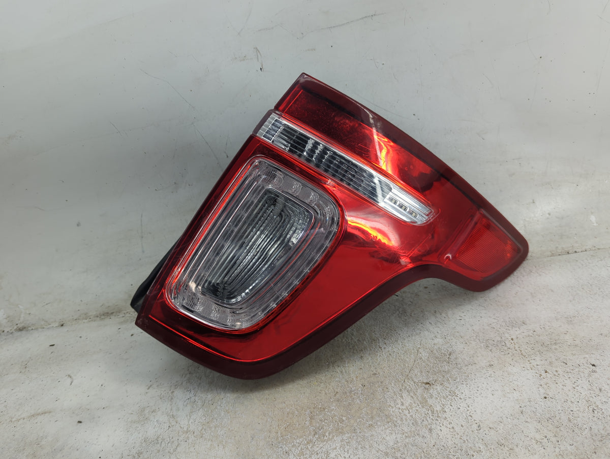 2011-2015 Ford Explorer Tail Light Assembly Passenger Right OEM P/N:BB53-13B504-A BB53-13404-A Fits Fits 2011 2012 2013 2014