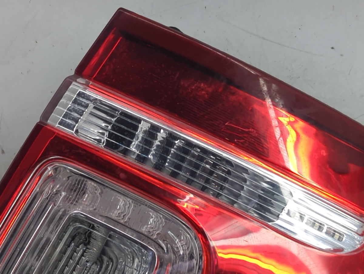 2011-2015 Ford Explorer Tail Light Assembly Passenger Right OEM P/N:BB53-13B504-A BB53-13404-A Fits Fits 2011 2012 2013 2014